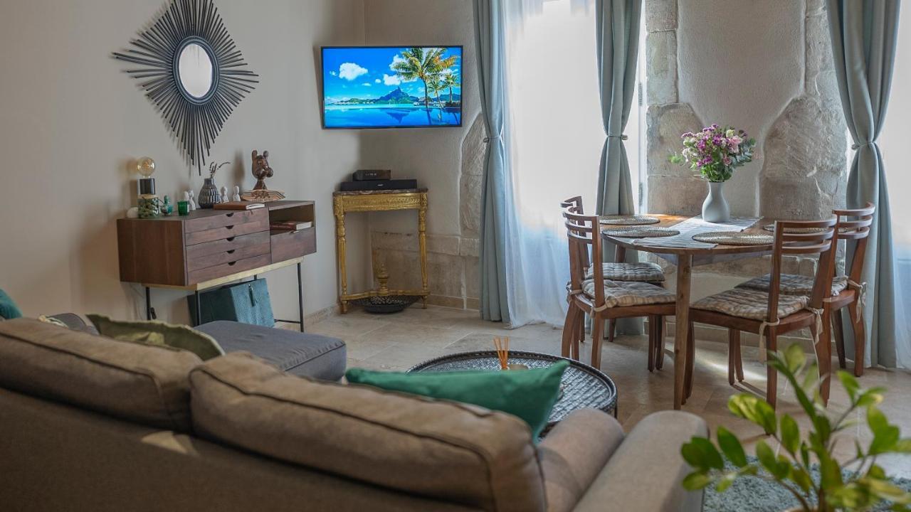 Duplex Calme Et Climatise Au Centre Historique Apartment *
