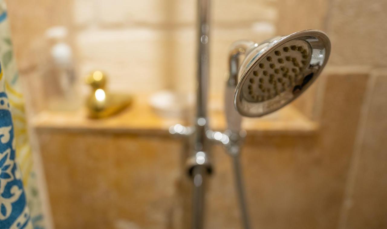Duplex Calme Et Climatise Au Centre Historique Apartment Avignon